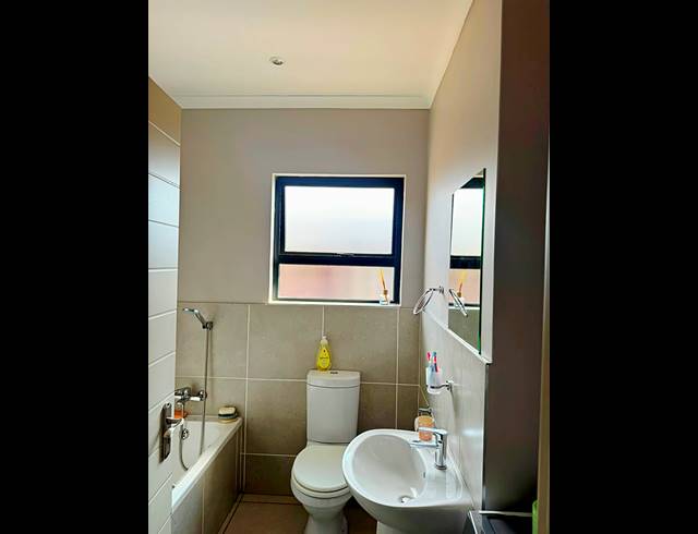 3 BEDROOM FREESTANDING FOR SALE IN DIE HEUWEL EXT 4